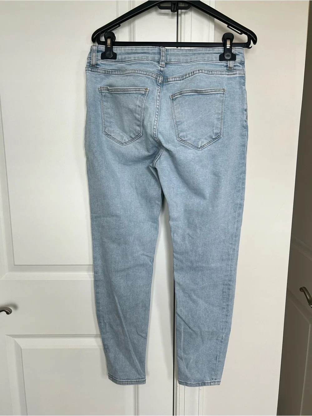 Zara Light Wash Ankle-Length Jeans